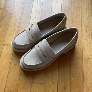 NWOB Madden Girl platform penny loafers